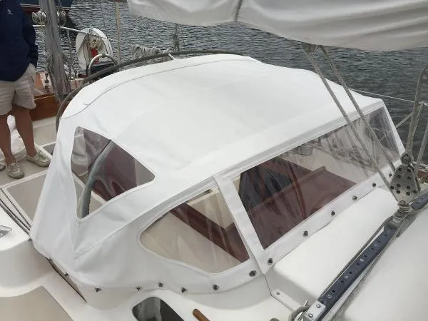 Slide: The Image of Hinckley Yachts Bermuda 40 MK III 1982 - 9