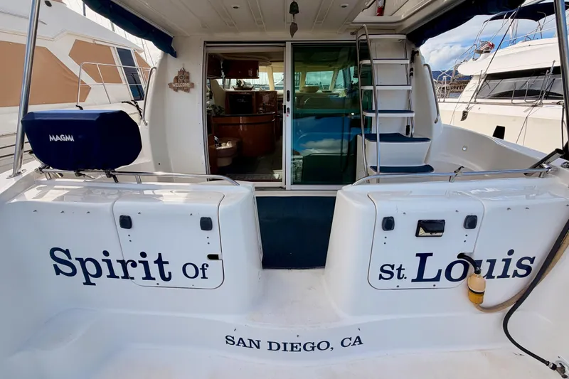 Slide: The Image of 2001 Maxum 4600 SCB Limited Edition yacht docked in San Diego, CA. - 8