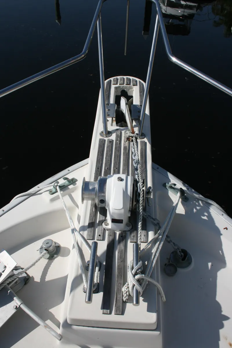 Slide: The Image of Mainship mark 3 1984 - 11