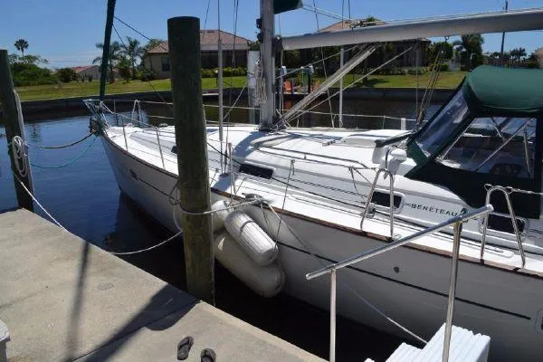 Slide: The Image of Beneteau 411 No Hurricane Damage! 1999 - 7