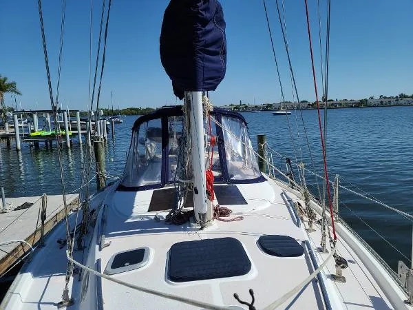 Slide: The Image of Catalina Morgan 45 Center Cockpit 1995 - 1