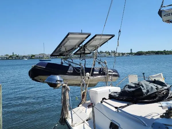 Slide: The Image of Catalina Morgan 45 Center Cockpit 1995 - 3