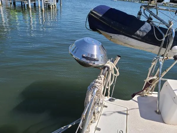 Slide: The Image of Catalina Morgan 45 Center Cockpit 1995 - 4