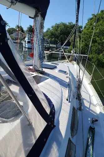 Slide: The Image of Catalina Morgan 45 Center Cockpit 1995 - 7