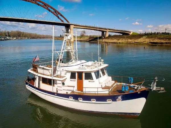 Slide: The Image of Kadey-Krogen Pilothouse 1983 - 1