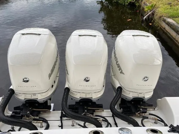 Slide: The Image of Boston Whaler 370 Outrage 2016 - 3
