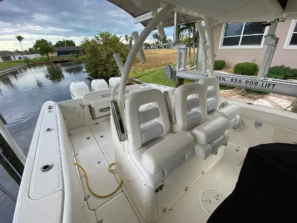 Slide: The Image of Boston Whaler 370 Outrage 2016 - 7