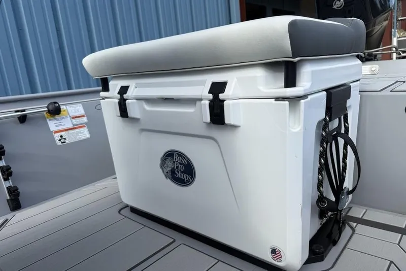 Slide: The Image of 2026 Tracker Bass Tracker Classic CC boat with Bass Pro Shops cooler seat. - 20