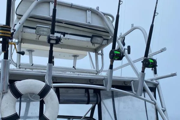 Slide: The Image of Boston Whaler 27 Inboard 1984 - 6