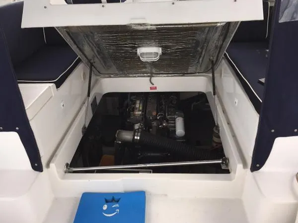 Slide: The Image of Mainship Pilot 34 2002 - 9