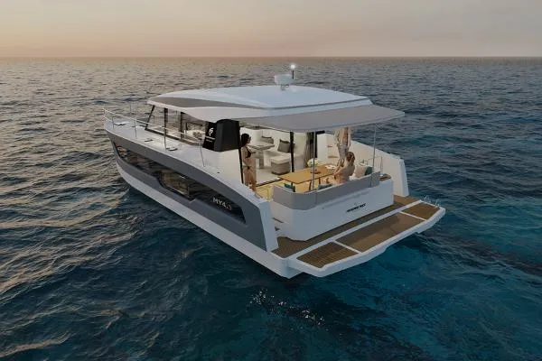 Slide: The Image of Fountaine Pajot MY 4.S 2022 - 4