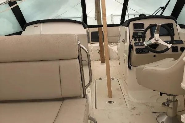 Slide: The Image of Boston Whaler 230 Vantage 2016 - 11