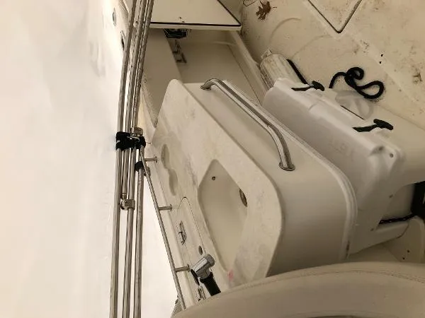 Slide: The Image of Boston Whaler 230 Vantage 2016 - 2