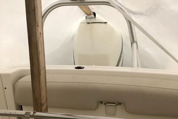Slide: The Image of Boston Whaler 230 Vantage 2016 - 5