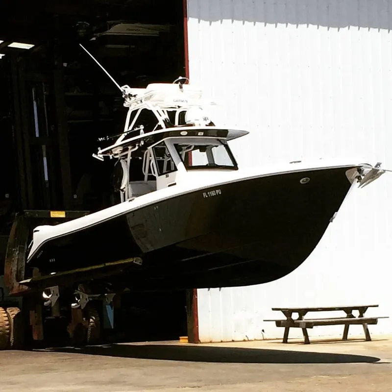 Slide: The Image of Everglades 355 Center Console 2015 - 1