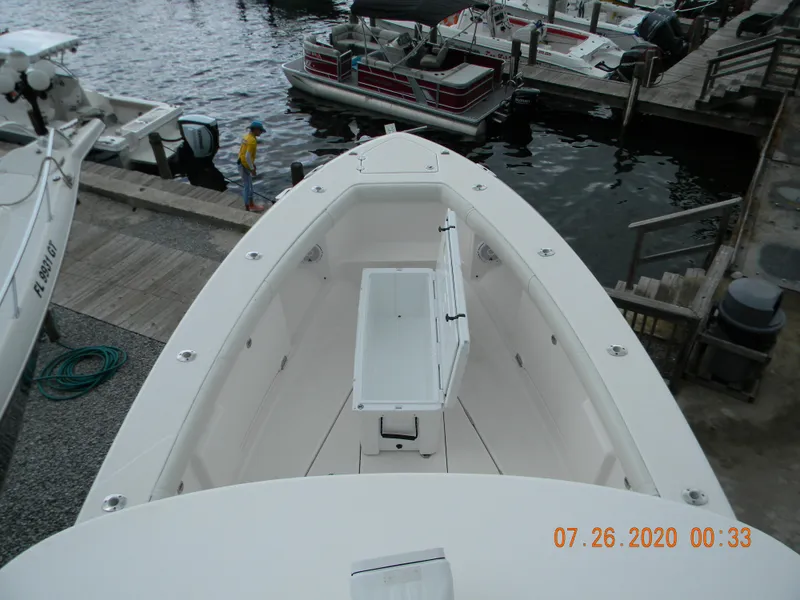 Slide: The Image of Everglades 355 Center Console 2015 - 4