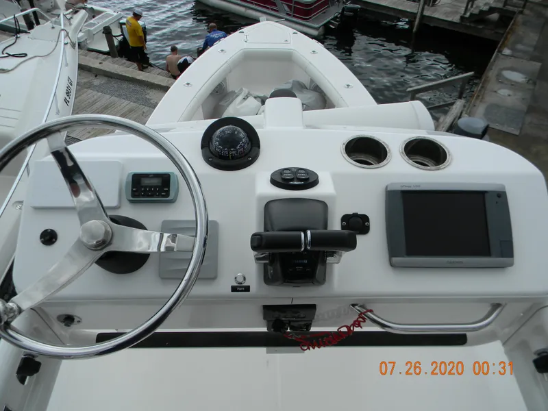 Slide: The Image of Everglades 355 Center Console 2015 - 7