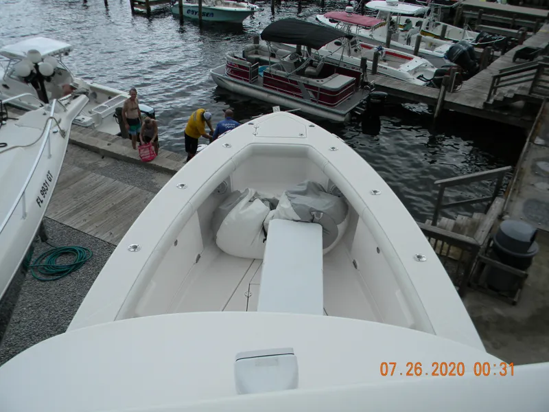 Slide: The Image of Everglades 355 Center Console 2015 - 9