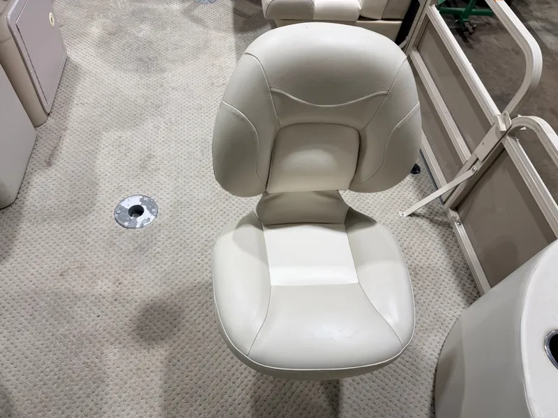 Slide: The Image of Seat on Sylvan Mirage 8520 Party Fish boat, year 2008. - 12