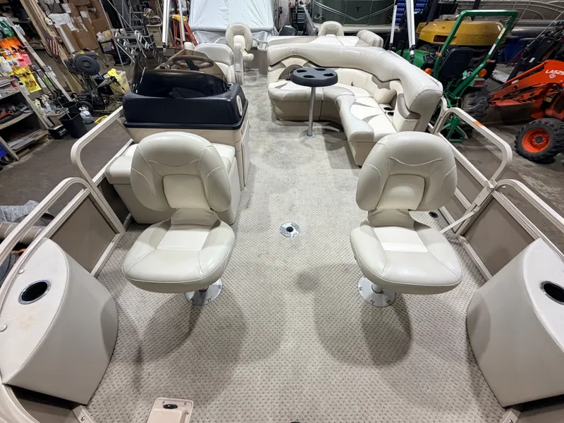 Slide: The Image of Interior of a 2008 Sylvan Mirage 8520 Party Fish pontoon boat. - 2