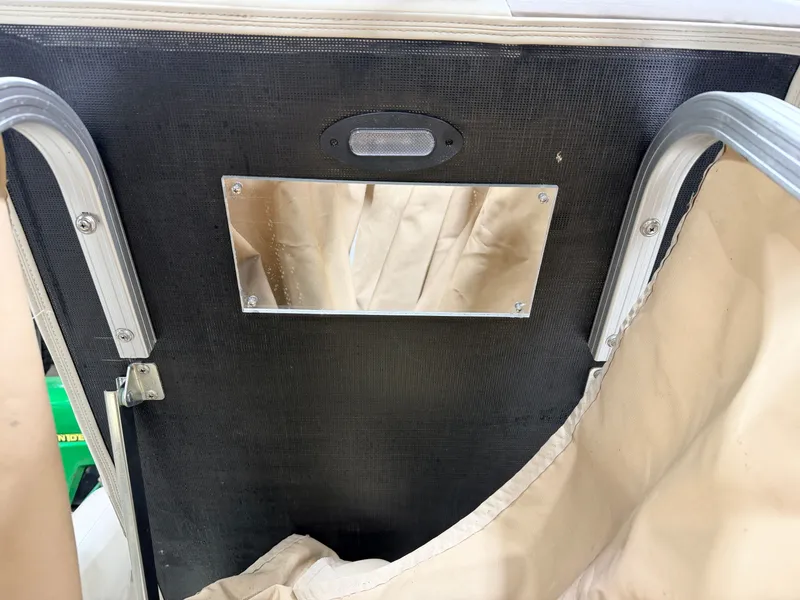 Slide: The Image of Interior view of a 2008 Sylvan Mirage 8520 Party Fish boat. - 37