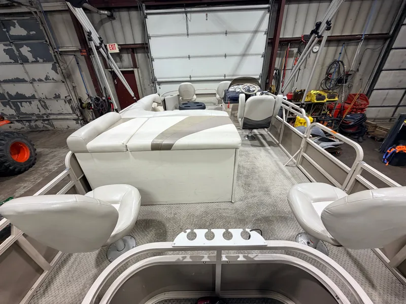 Slide: The Image of Interior of a 2008 Sylvan Mirage 8520 Party Fish pontoon boat. - 8