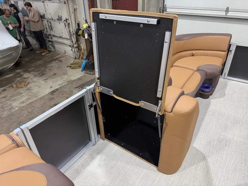 Slide: The Image of Tahoe LTZ 2385 Elite Cruise Tritoon & Honda 4-Stroke EFI 2026 - 27