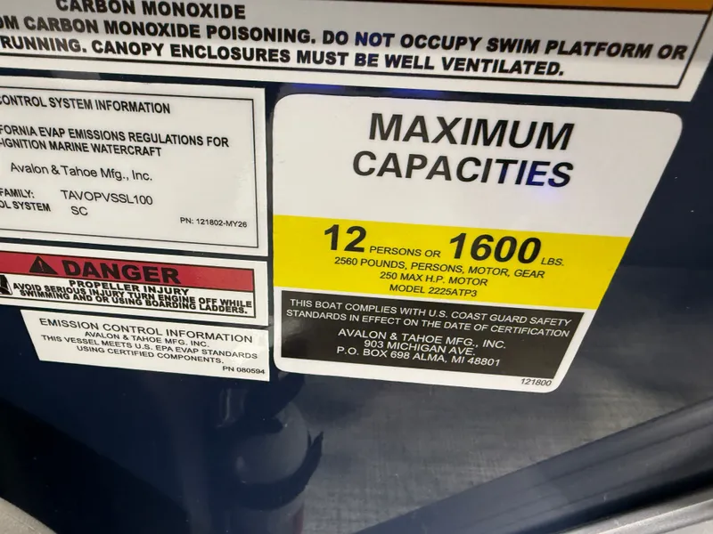 Slide: The Image of Safety and capacity labels for Tahoe LTZ 2385 Swingback Tritoon. - 16