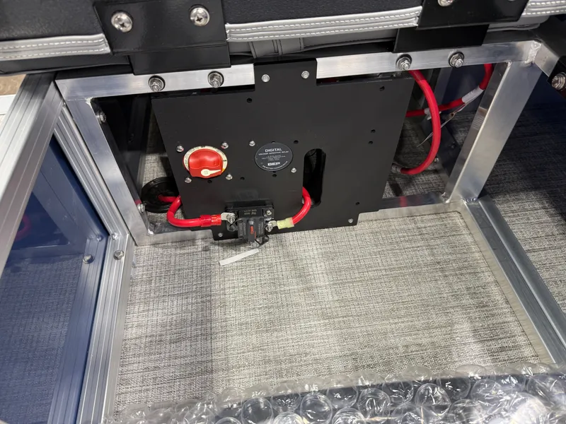 Slide: The Image of Electrical wiring in Tahoe LTZ 2385 Swingback Tritoon, 2026 model. - 24