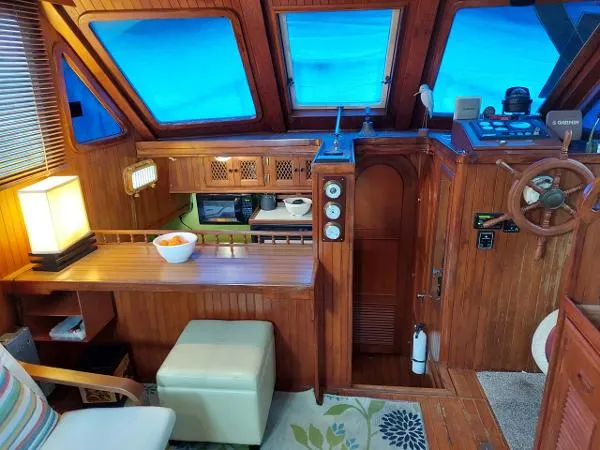 Slide: The Image of Marine Trader 40 Sundeck Trawler 1987 - 3