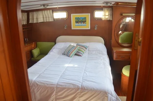 Slide: The Image of Marine Trader 40 Sundeck Trawler 1987 - 7