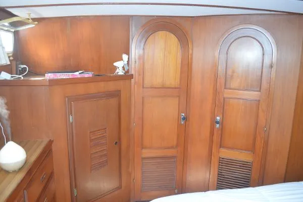 Slide: The Image of Marine Trader 40 Sundeck Trawler 1987 - 8