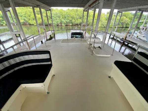 Slide: The Image of Hatteras Cockpit Motor Yacht 1985 - 6