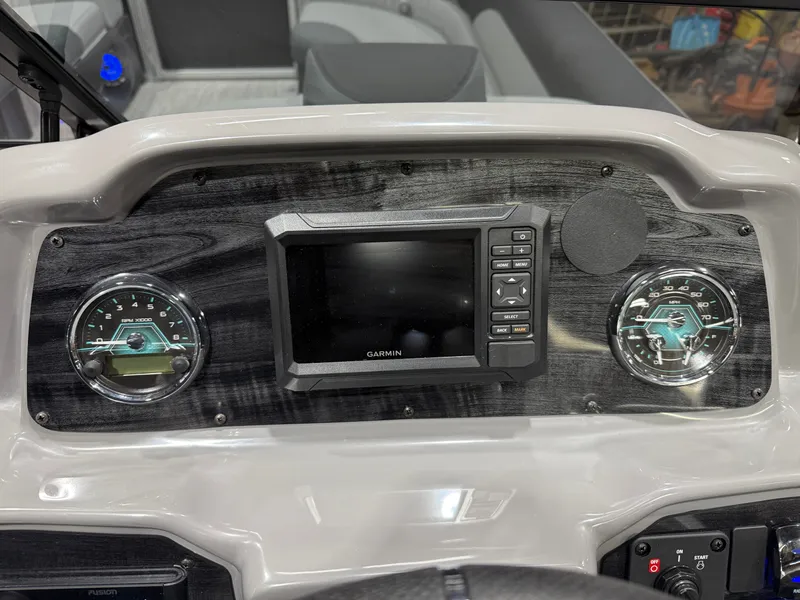 Slide: The Image of Tahoe LTZ 2385 Elite Windshield Tritoon & Honda 4-Stroke EFI 2026 - 15