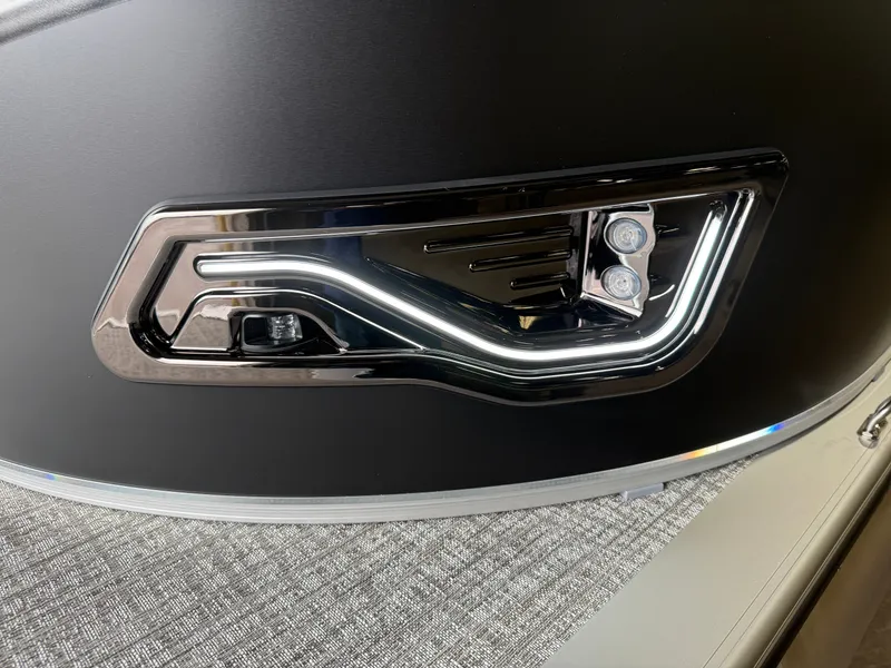 Slide: The Image of LED light of Tahoe LTZ 2385 VRB 300HP Swingback 2026. - 41