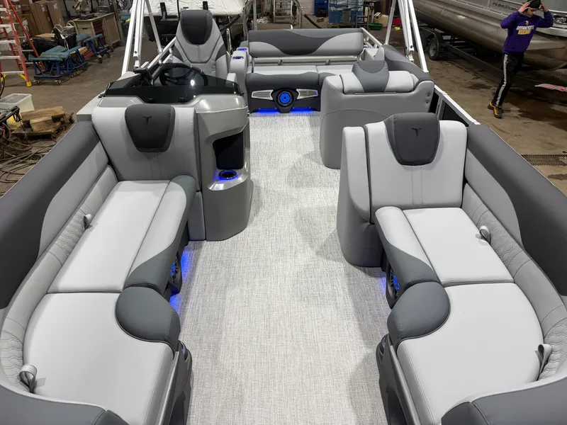 Slide: The Image of Interior of 2026 Tahoe LTZ 2385 VRB 300HP Swingback boat. - 8