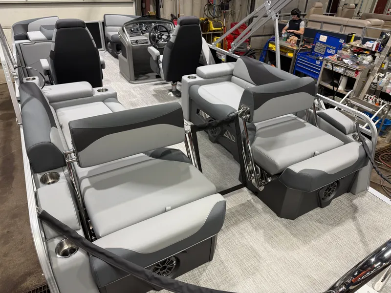 Slide: The Image of Tahoe LTZ 300HP QLS 2385 Quad Lounge Shift Tritoon 2026 - 23