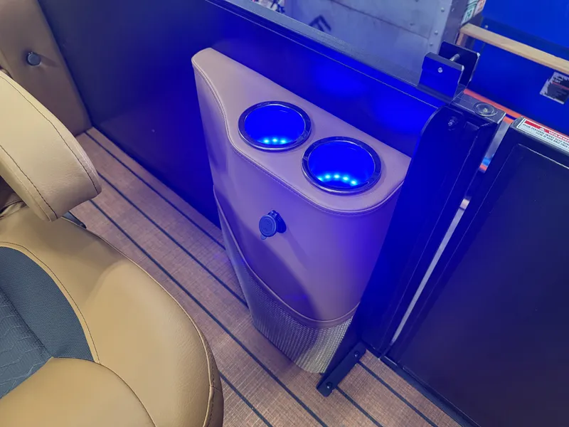 Slide: The Image of Bentley Pontoons Elite 300HP 253 Swingback Tritoon 2026 - 29