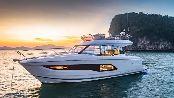 Slide: The Image of Prestige 420 Fly 2021 - 0