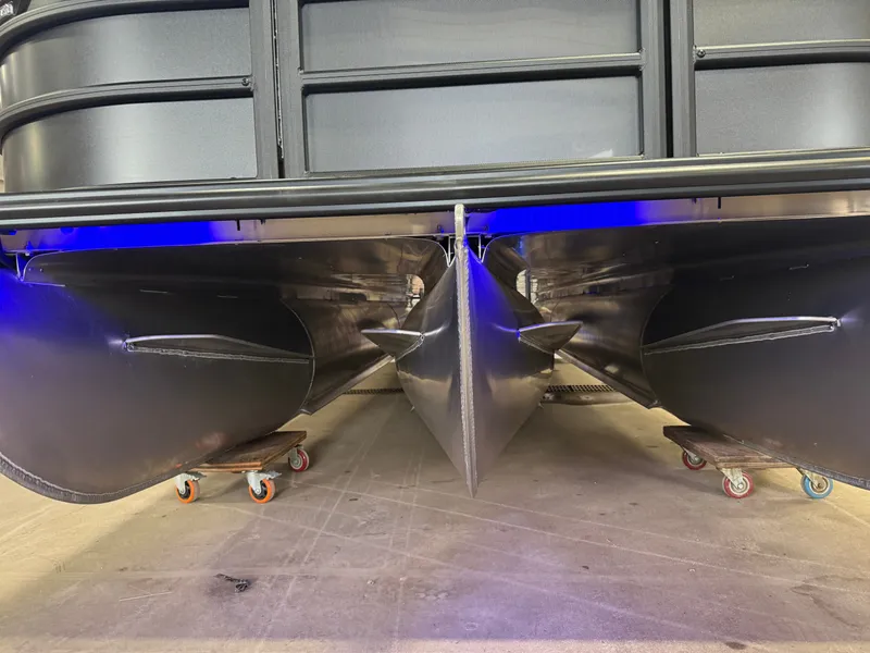 Slide: The Image of Bentley Pontoons Elite 300HP Admiral 253 Quad Lounge Tritoon 2026 - 52