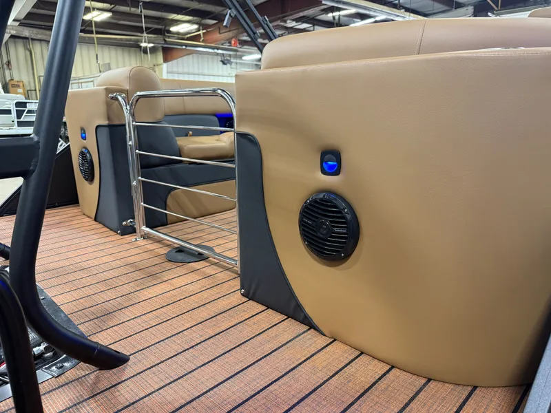Slide: The Image of Bentley Pontoons Elite 300HP Admiral 253 Quad Lounge Tritoon 2026 - 59