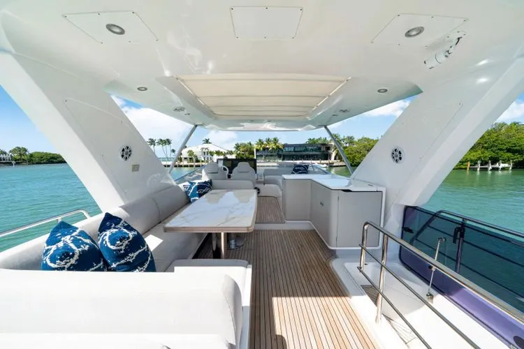 Slide: The Image of 2020 Azimut 60 - Image 44 - 44