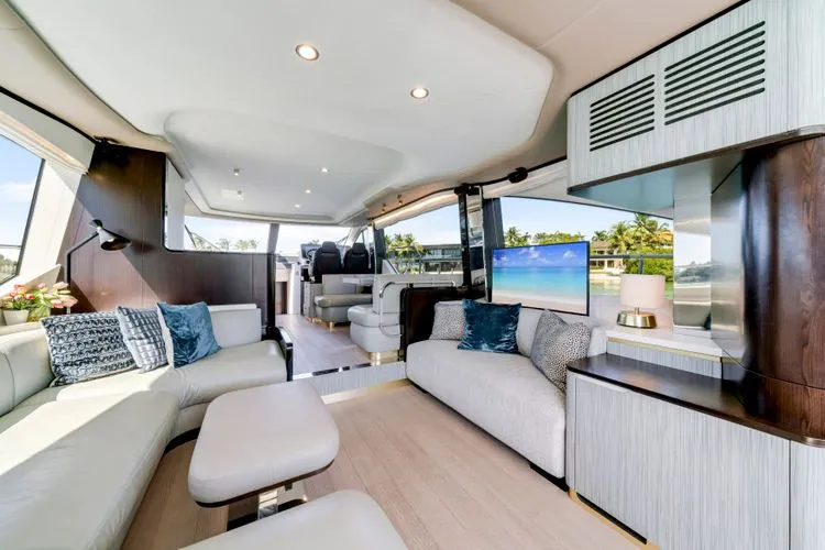 Slide: The Image of 2020 Azimut 60 Fly - Image 19 - 19