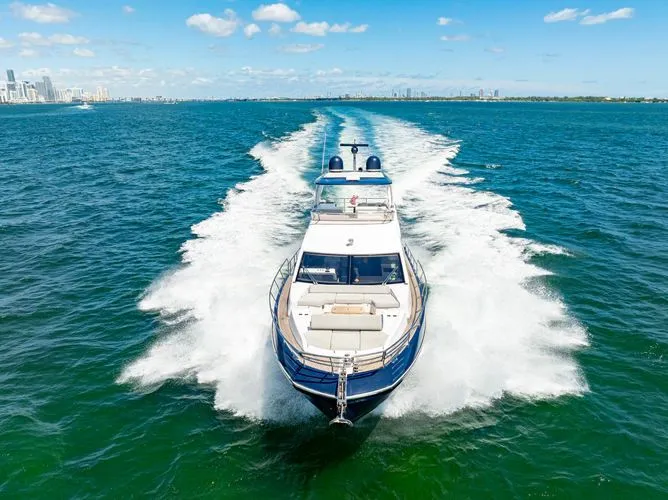 Slide: The Image of 2020 Azimut 60 Fly - Image 2 - 2