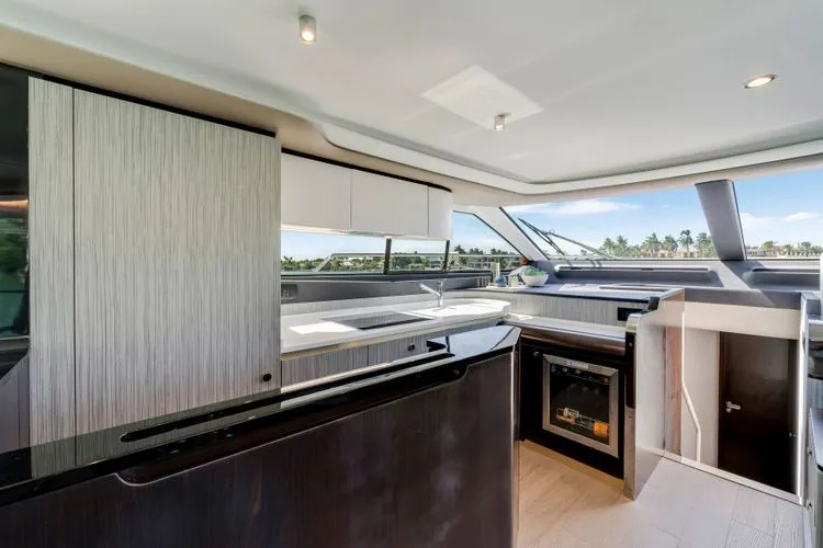 Slide: The Image of 2020 Azimut 60 Fly - Image 23 - 23