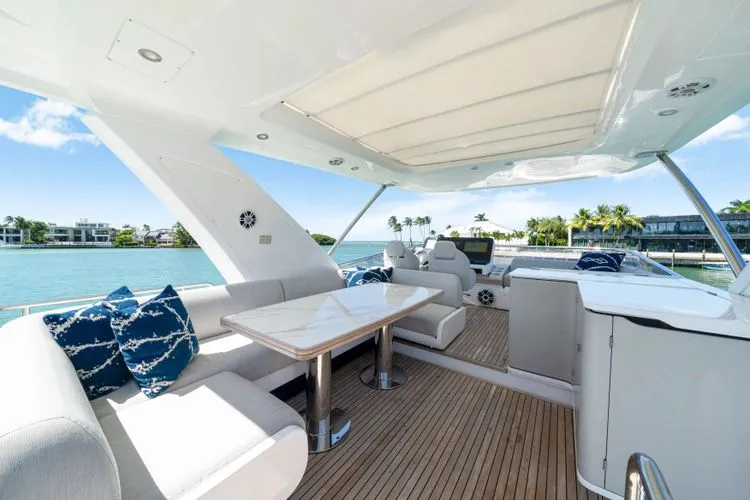 Slide: The Image of 2020 Azimut 60 Fly - Image 45 - 45