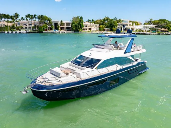 Slide: The Image of 2020 Azimut 60 Fly - Image 5 - 5