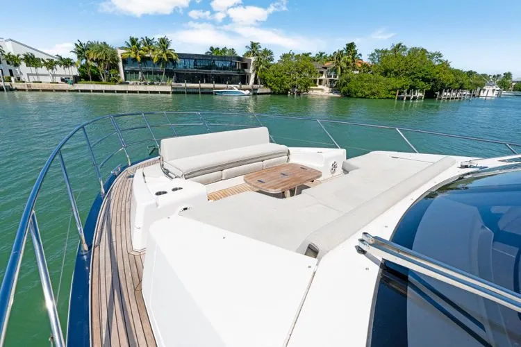 Slide: The Image of 2020 Azimut 60 Fly - Image 53 - 53