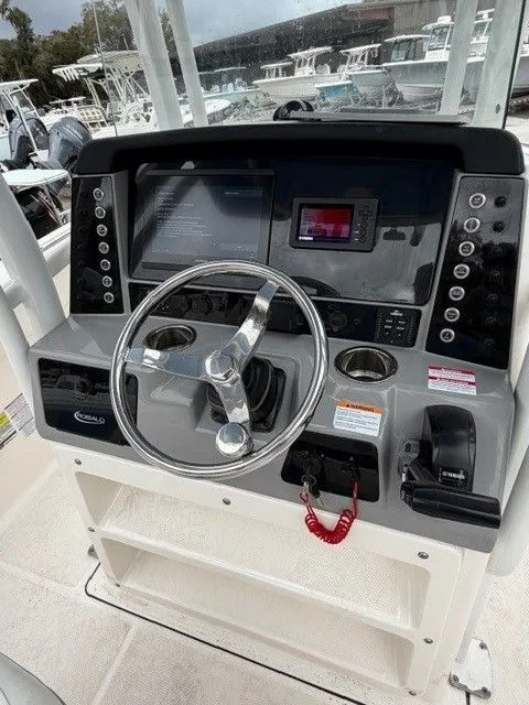 Slide: The Image of Robalo R230 Center Console 2022 - 17