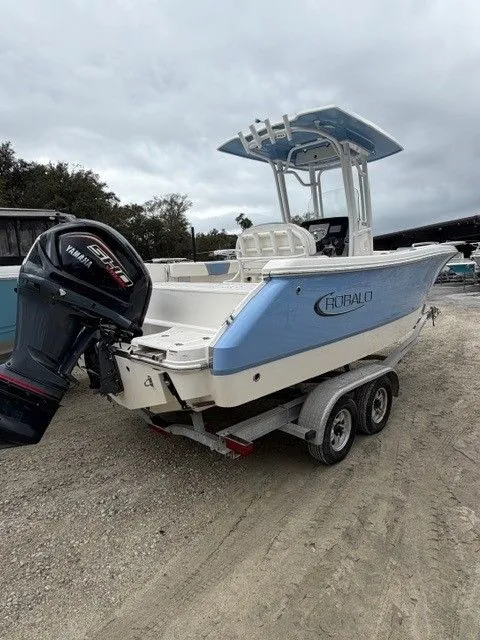 Slide: The Image of Robalo R230 Center Console 2022 - 18